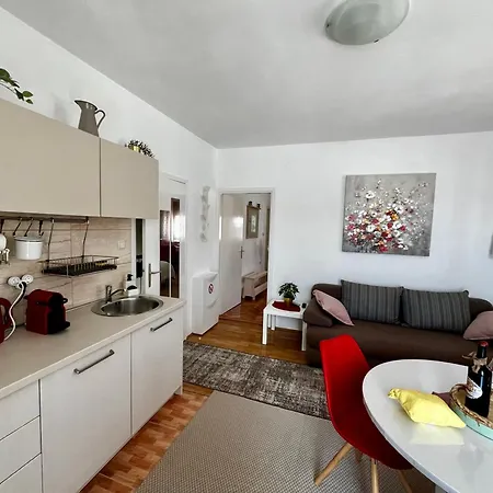 בית נופש Luka *