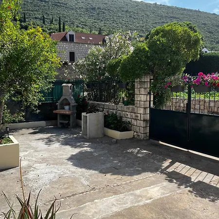 Luka Holiday home