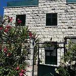 Luka Holiday home